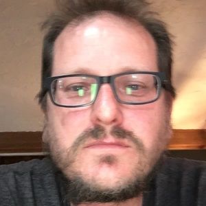 Meet your Posher, Derek